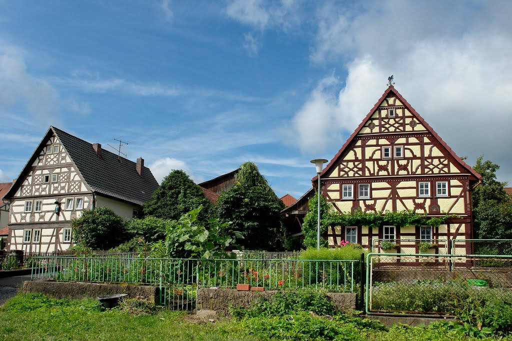 Ginolfs, Fachwerk des 17. Jahrhunderts in der Rhön by selvanpan