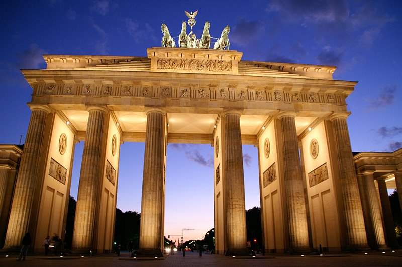 Brandenburger Tor - Berlin by Julien Dodeler by juliendodeler