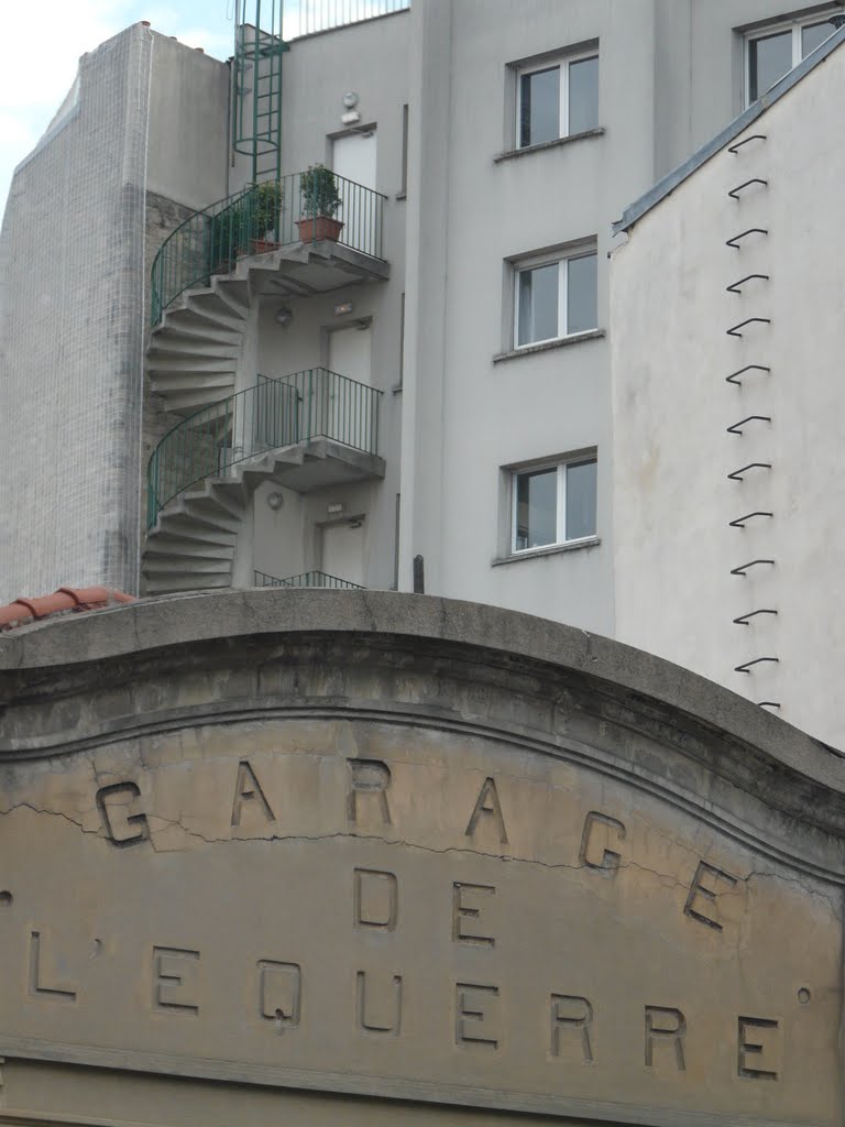 Garage de l'Equerre by jl broncard