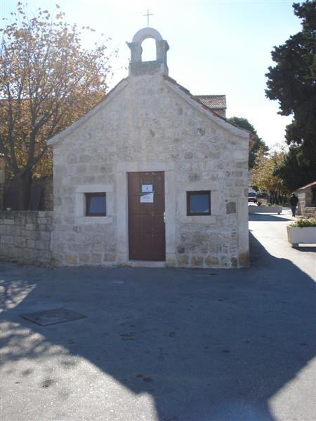 Small Church in Postira by Croatia holiday Expert