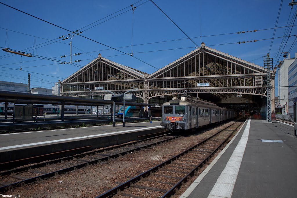 Gare de Tours by Thomas Igler