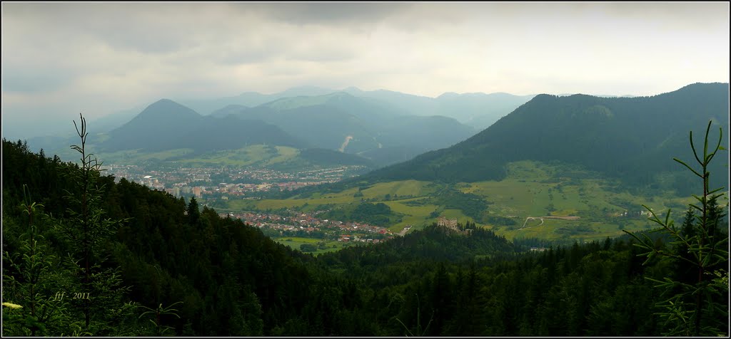 Hrad Likava a časť mesta Ružomberok by TONY FODORA