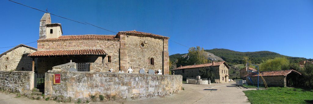 Iglesia de San Martín de Parapertú by Alberto González García