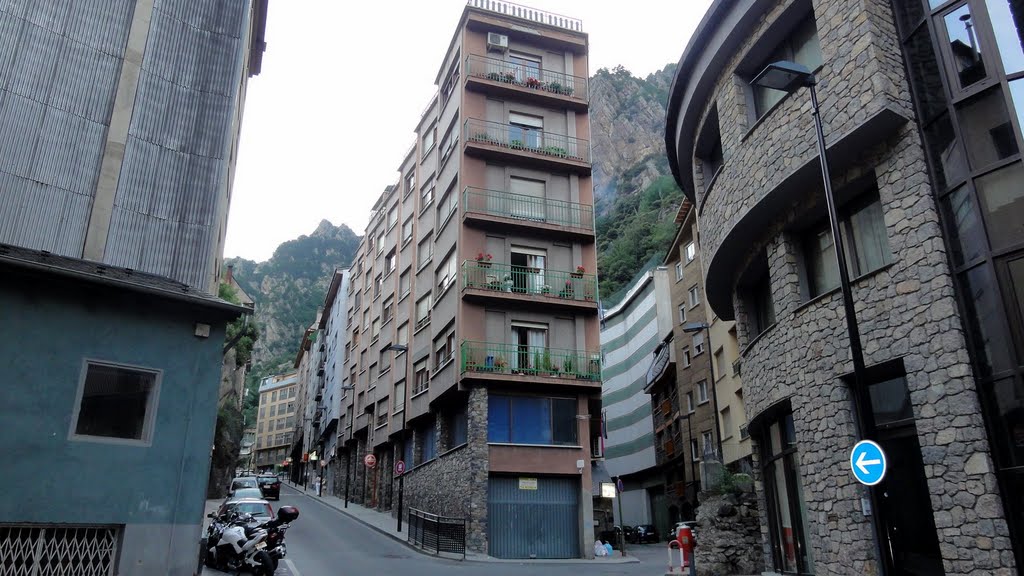 ANDORRA Calle Ciudad de Valls, Andorra la Vella by Talavan