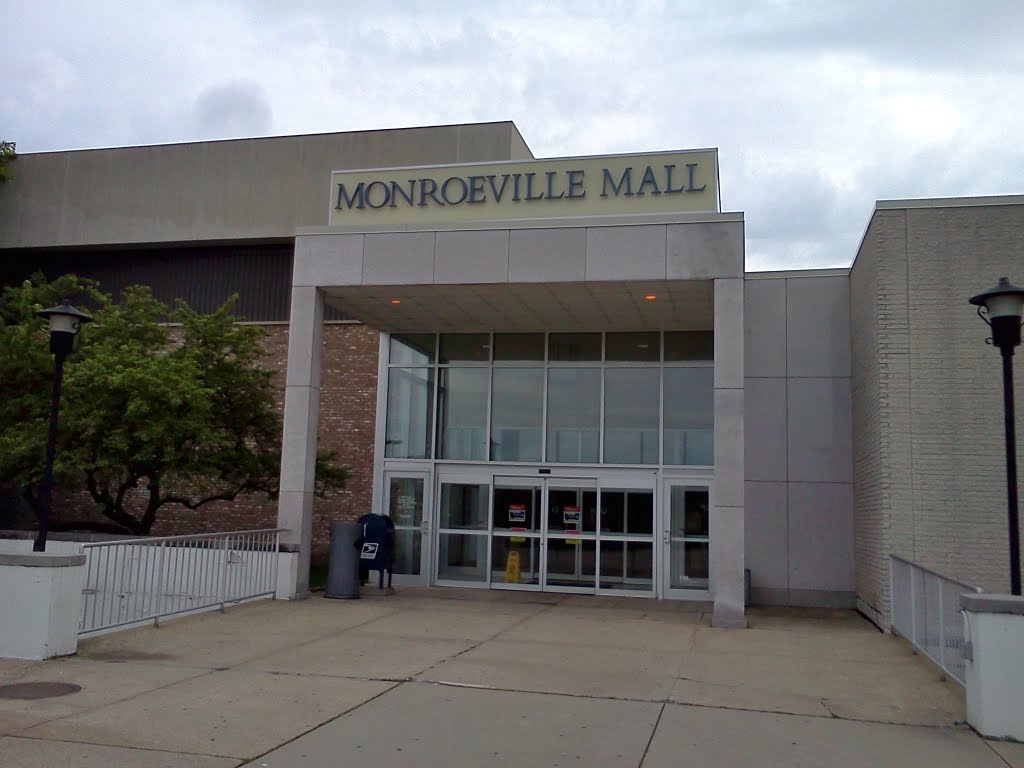 Monroeville Mall by mortonfox