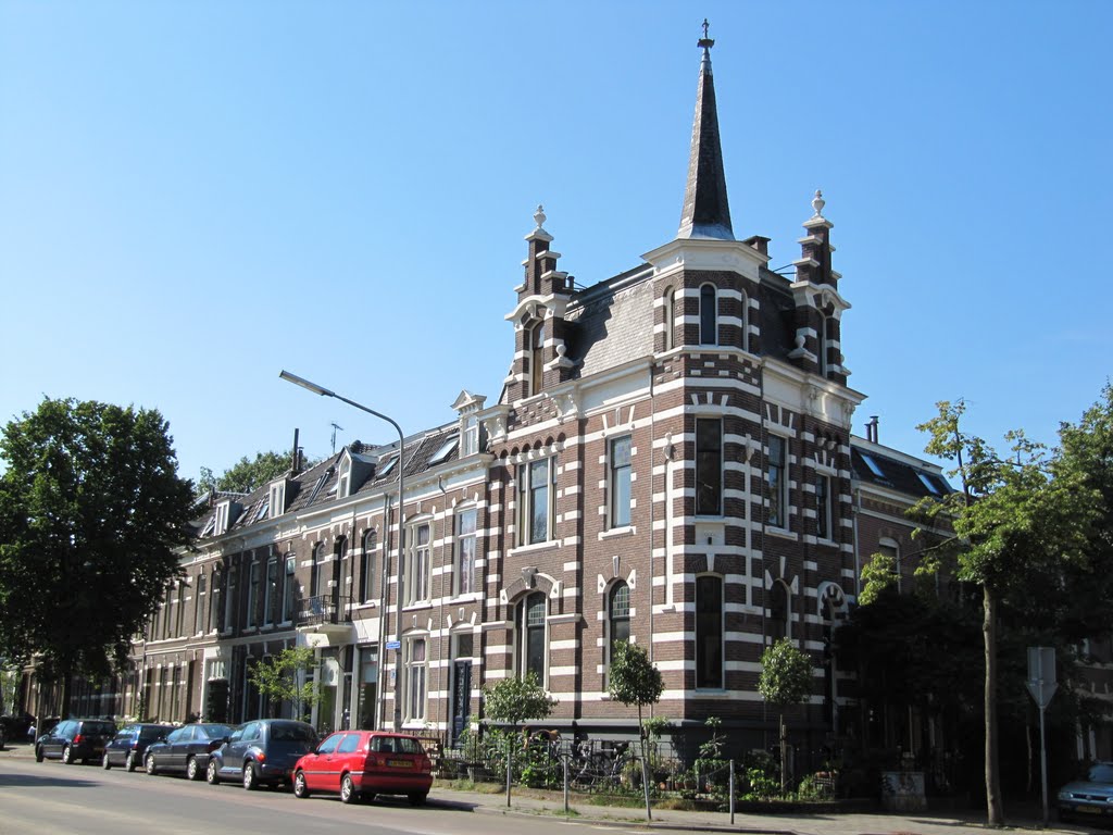 Monumental building Stijn Buysstraat 42 by Willem Nabuurs