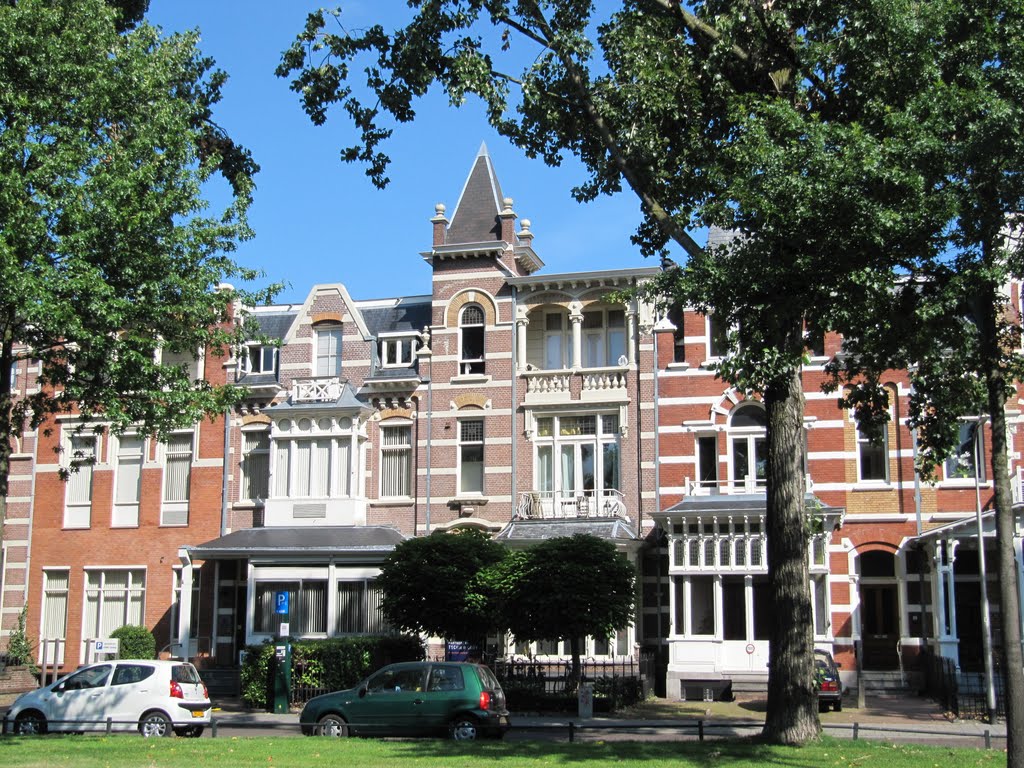 Monumental building Oranjesingel 18-24 by Willem Nabuurs