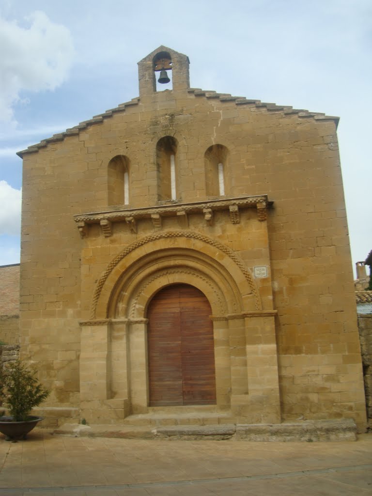 Iglesia De Santiago by pedroj_ejea