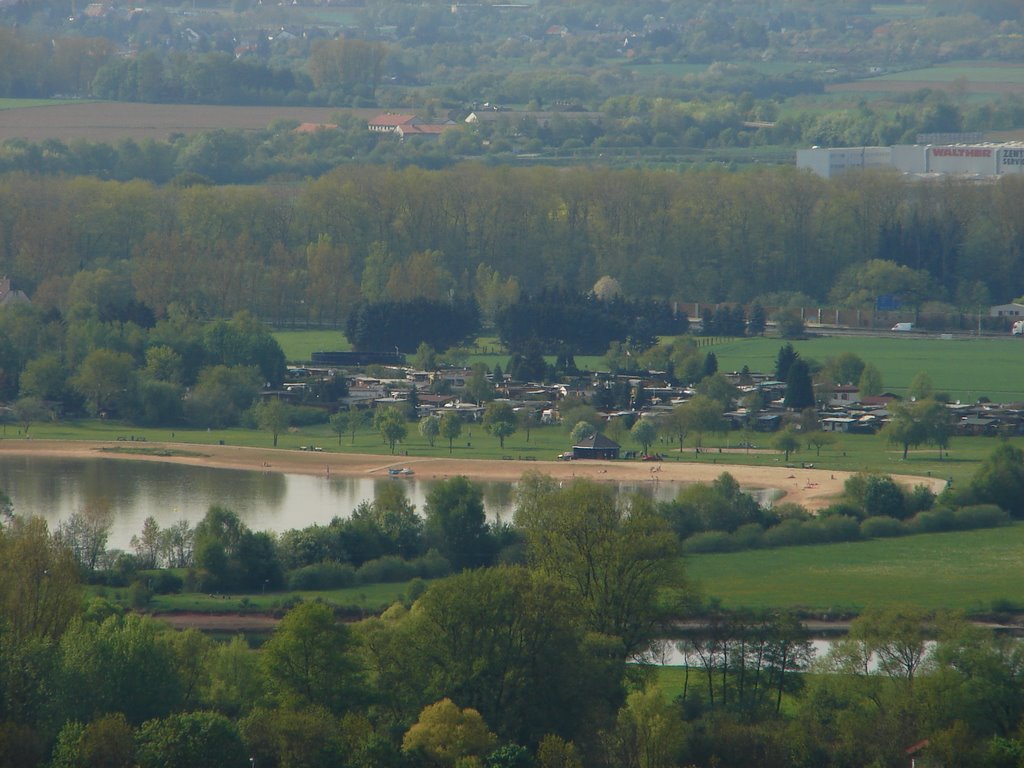 Kinzigsee mit Campingplatz vom Buchberg gesehen by bananenbaer