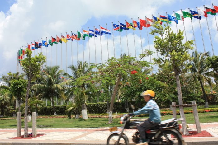 Flags at Beauty Crown, 各个国家的国旗 by SanyaWeb.com