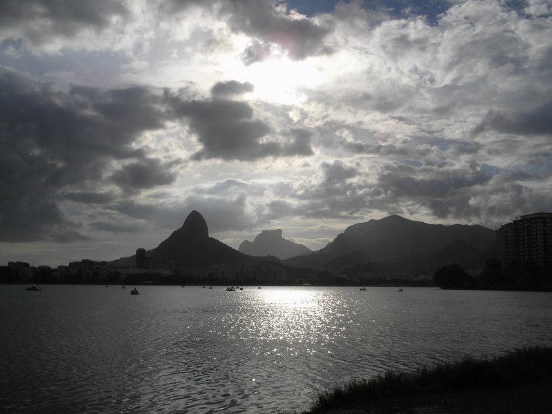 Céu encoberto na Lagoa by PZR22