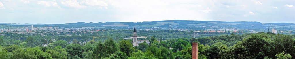 Blick nach Chemnitz vom Rabensteiner Viadukt (Panorama) by Rudolf Henkel