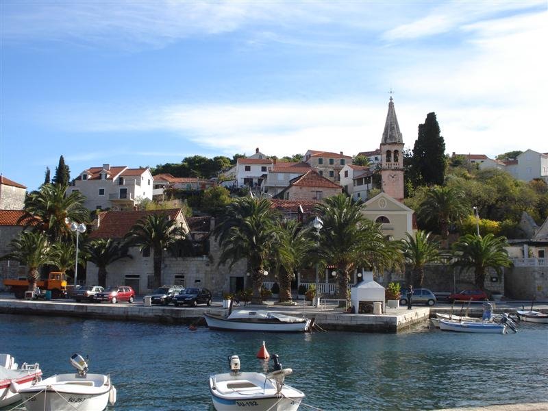 Marina in Splitska by Croatia holiday Expert