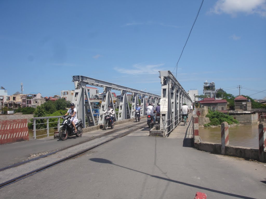 Cầu Quay Hải phòng by Phạm Quyết Chiến