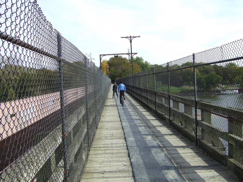 I&M Canal,Fox River Aqueduct in Ottawa, IL by GregorP