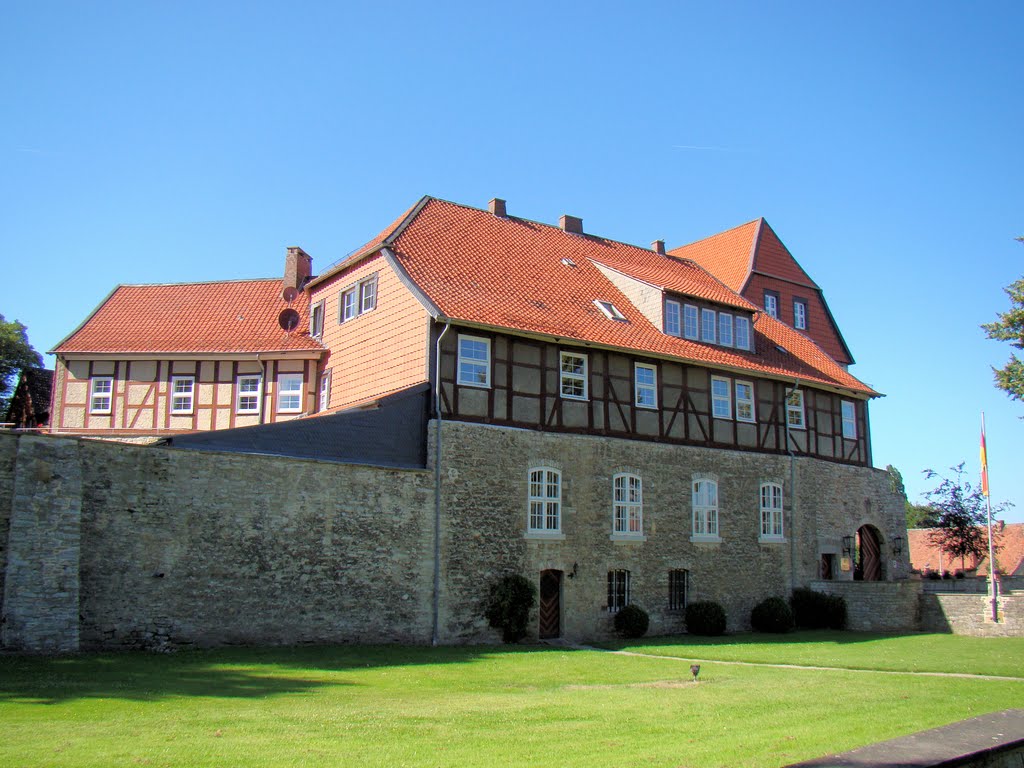 Burg Warberg, Schule für den Landhandel by HarryAusdemharz