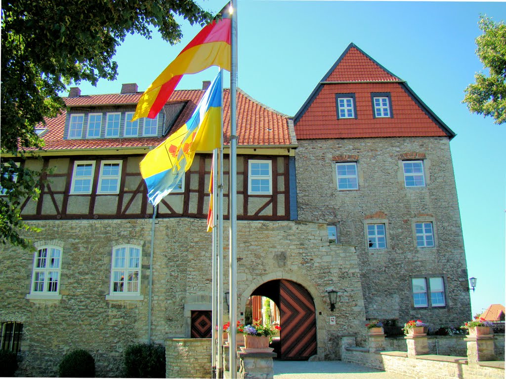 Burg Warberg, Entrance by HarryAusdemharz