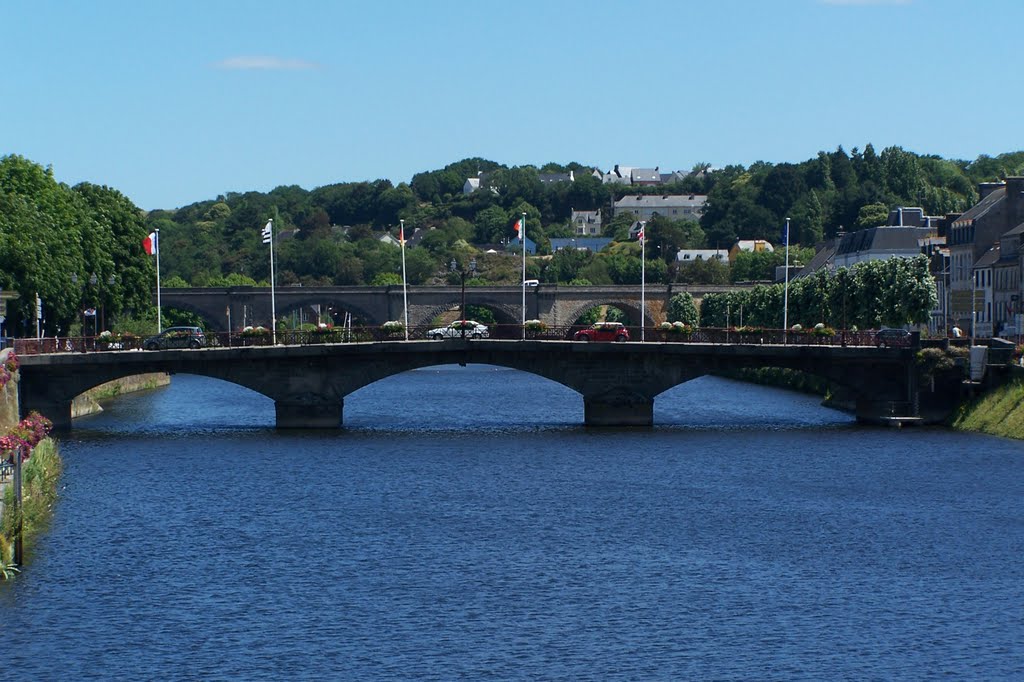 Châteaulin - Vue sur le pont by Hendricus2481