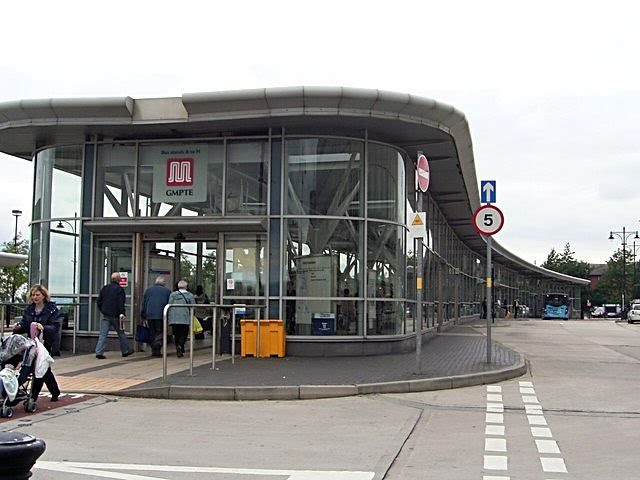 Oldham Bus Station by stan.w