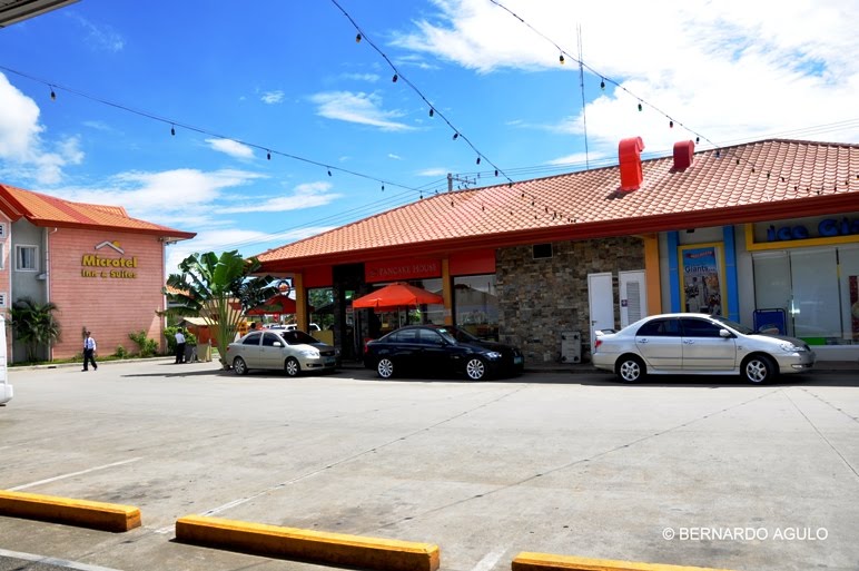 Pancake House & Ice Giant, Damosa, Lanang, Davao City, Philippines by Silverhead