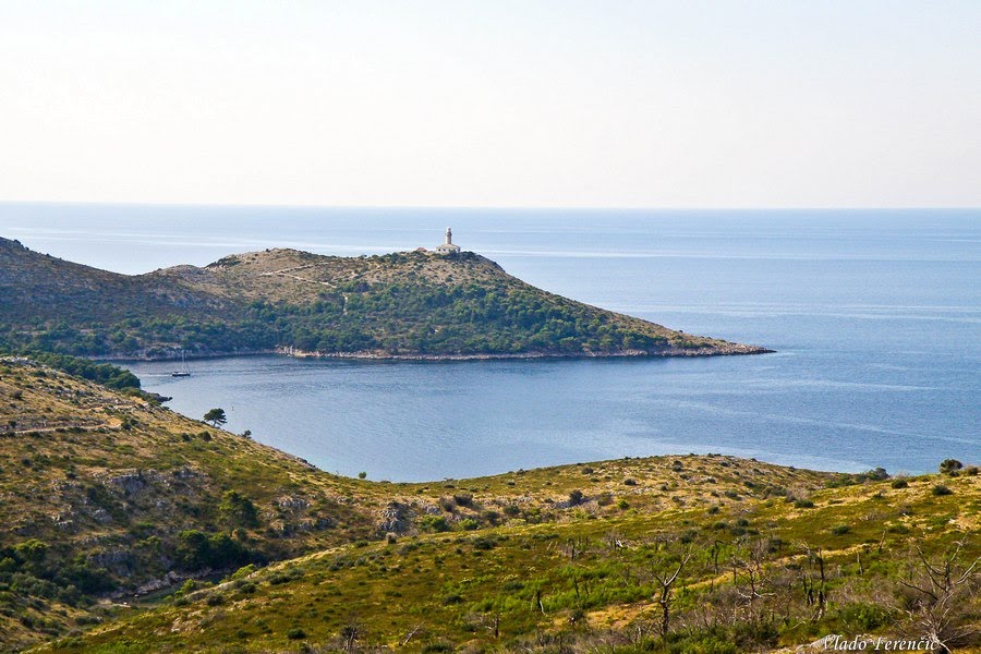 Skrivena Luka, Lastovo by Vlado Ferenčić