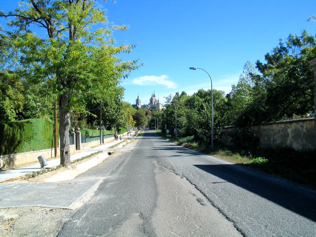 Vista desde el paseo Carlos III by Joaquin Toledo