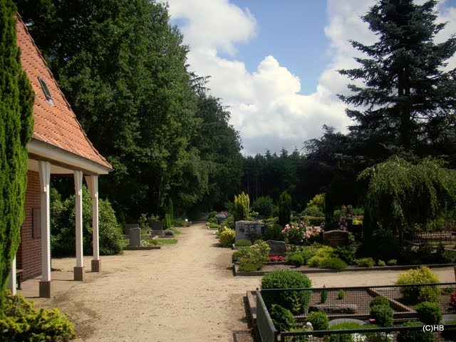 Nordholzer Friedhof by Heinz.Bock