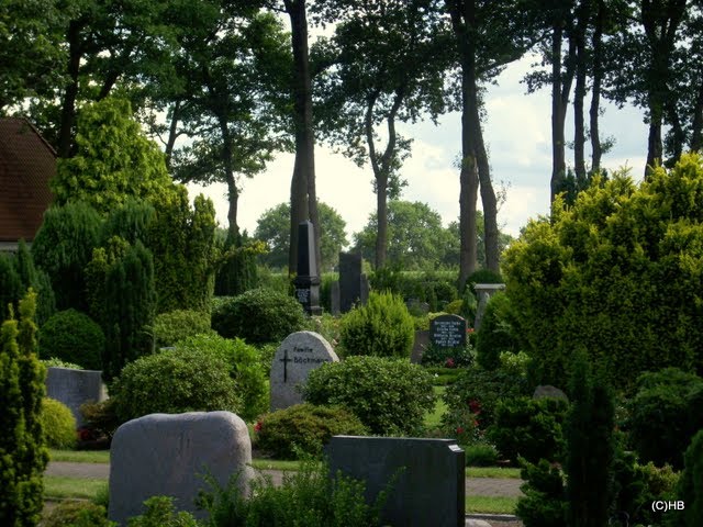 Schiffdorf-Friedhof by Heinz.Bock