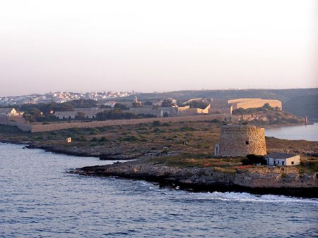 Isla del Lazareto (Mahon harbour) by Michel Lahaut