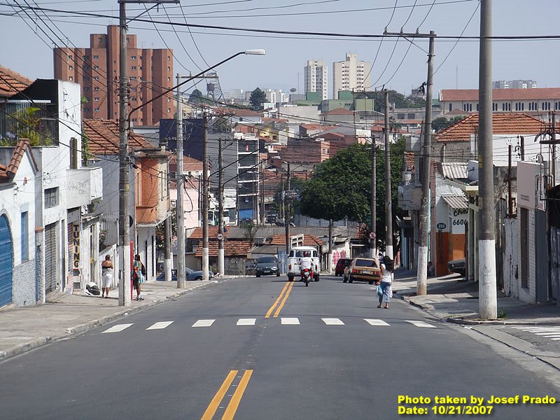 The begining of the Av. Sapopemba by Josef Prado