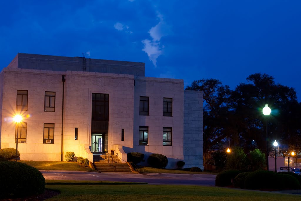 Mitchell County courthouse Camilla, Georgia by bsellarsphotographer.com