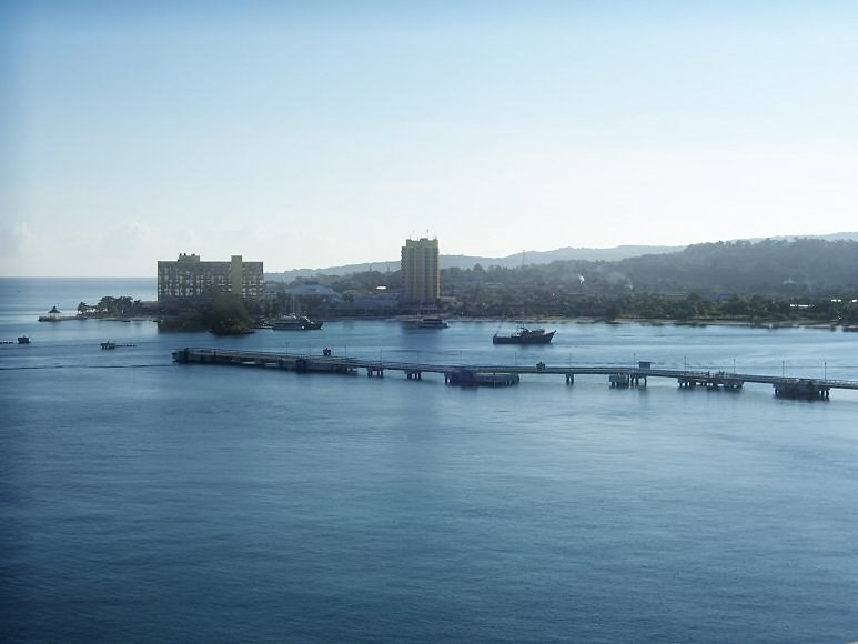 Port of Ocho Rios by ColinJ