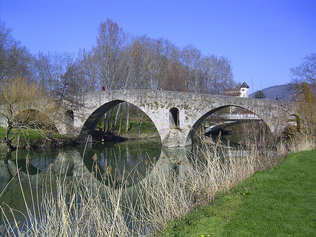 Puente de la Magdalena by Xant