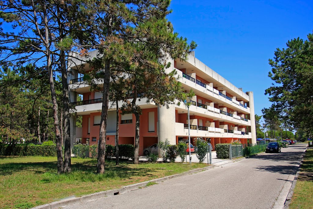 Condominio Ducale, Bibione Lido del Sole by Agenzia Lampo