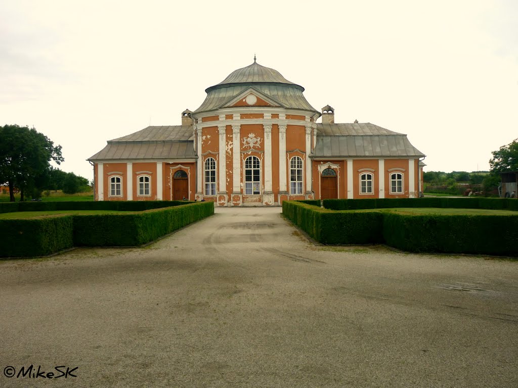 Kaštieľ Nemessányiho / The manor-house of Nemessányi, Košice-Šaca - 4.7.2011 by MikeSK