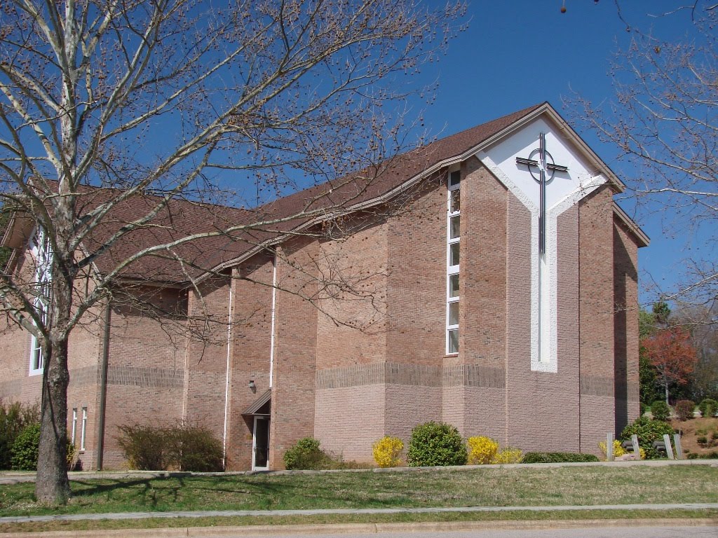 Kirk of Kildaire Presb. Church, Cary NC by ©Paul Folmsbee