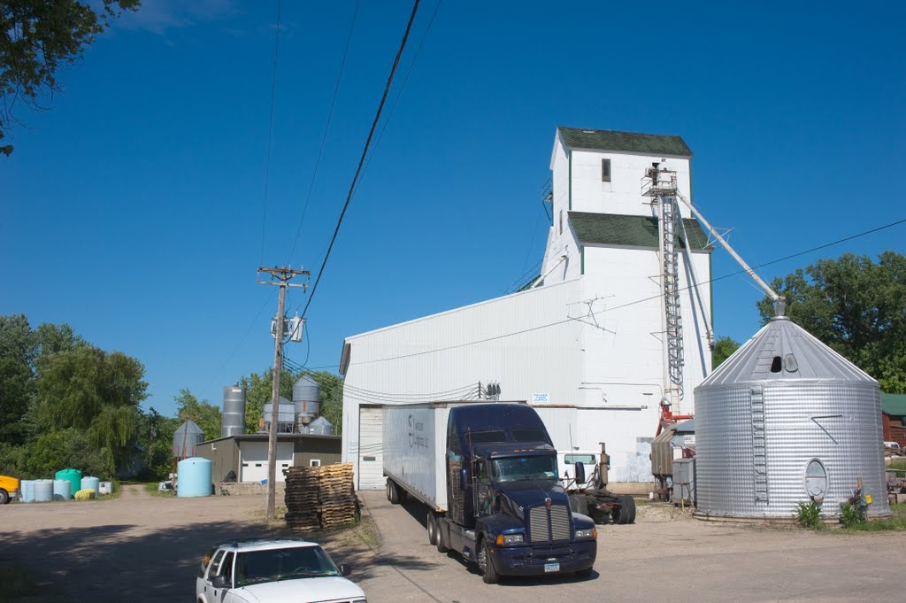 Prairie Farm Supply (Belle Plaine) elevator - Blakeley, MN - July 4th, 2011 by mnragnar