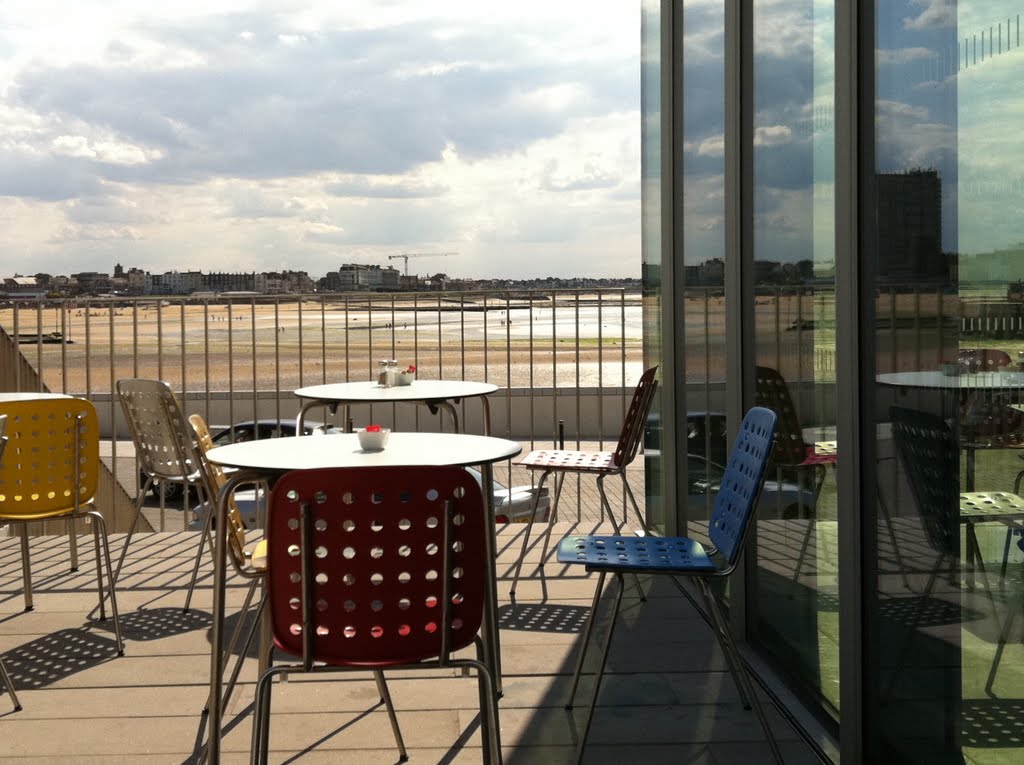 Turner Contemporary cafe by JasonF