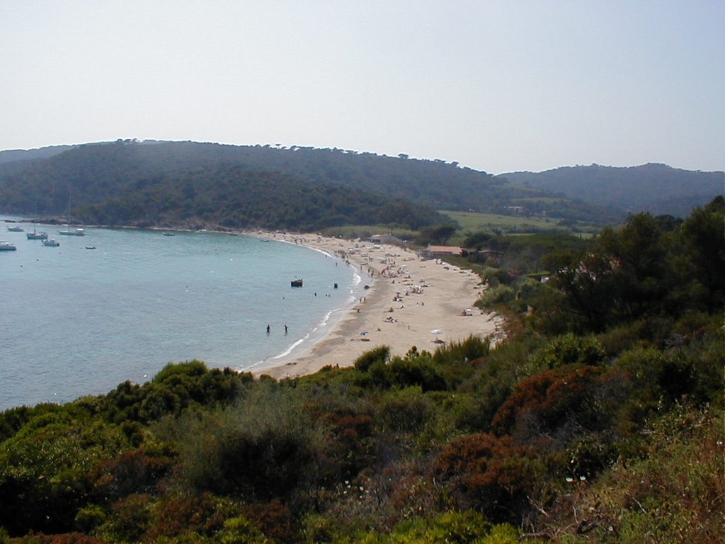 Plage de la briande (bastide blanche) Vu de la 1ère Epaule de TAILLAT by Esprit5