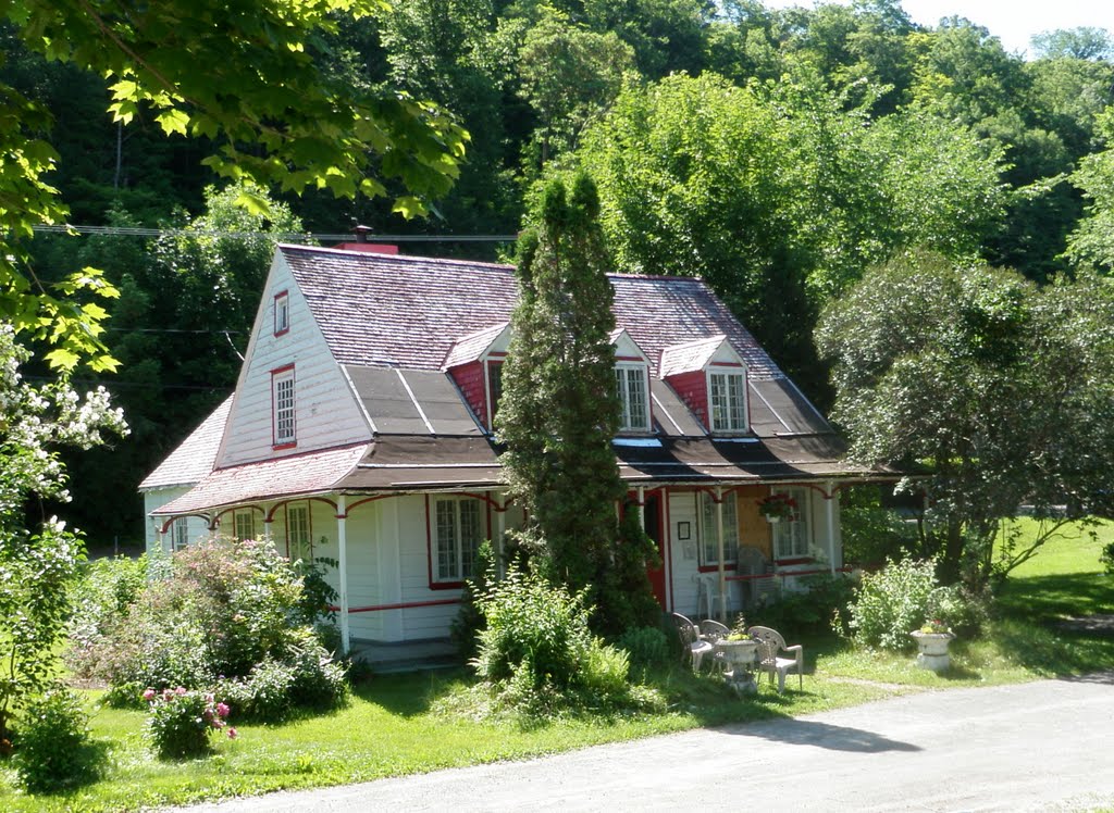 Maison Louis-Fréchette, écrivain et poète, 1837 by notcar