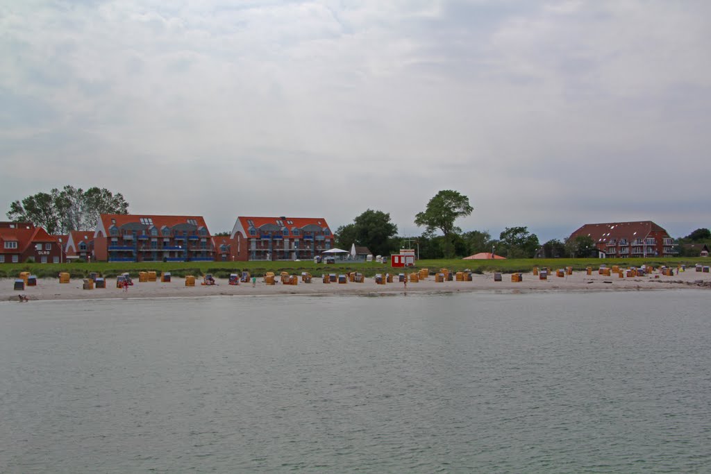 Strandkörbe at Schönberger Strand by CapnLance