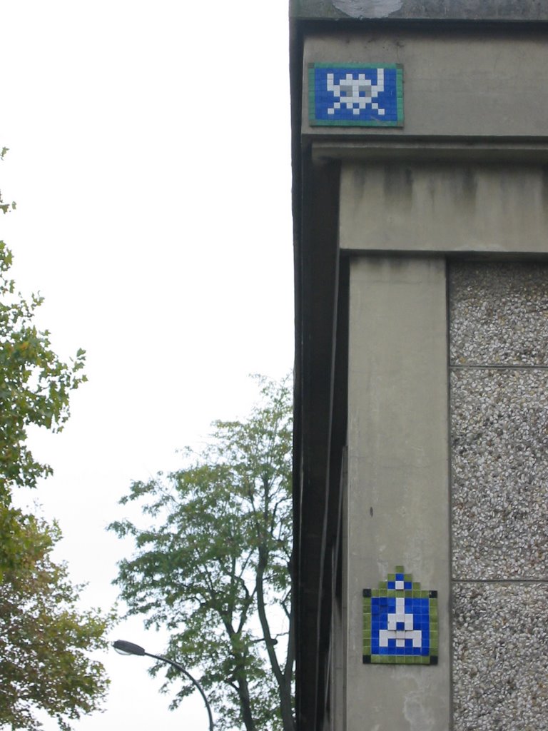 Mosaïques Space Invaders Paris by Eric DESRENTES