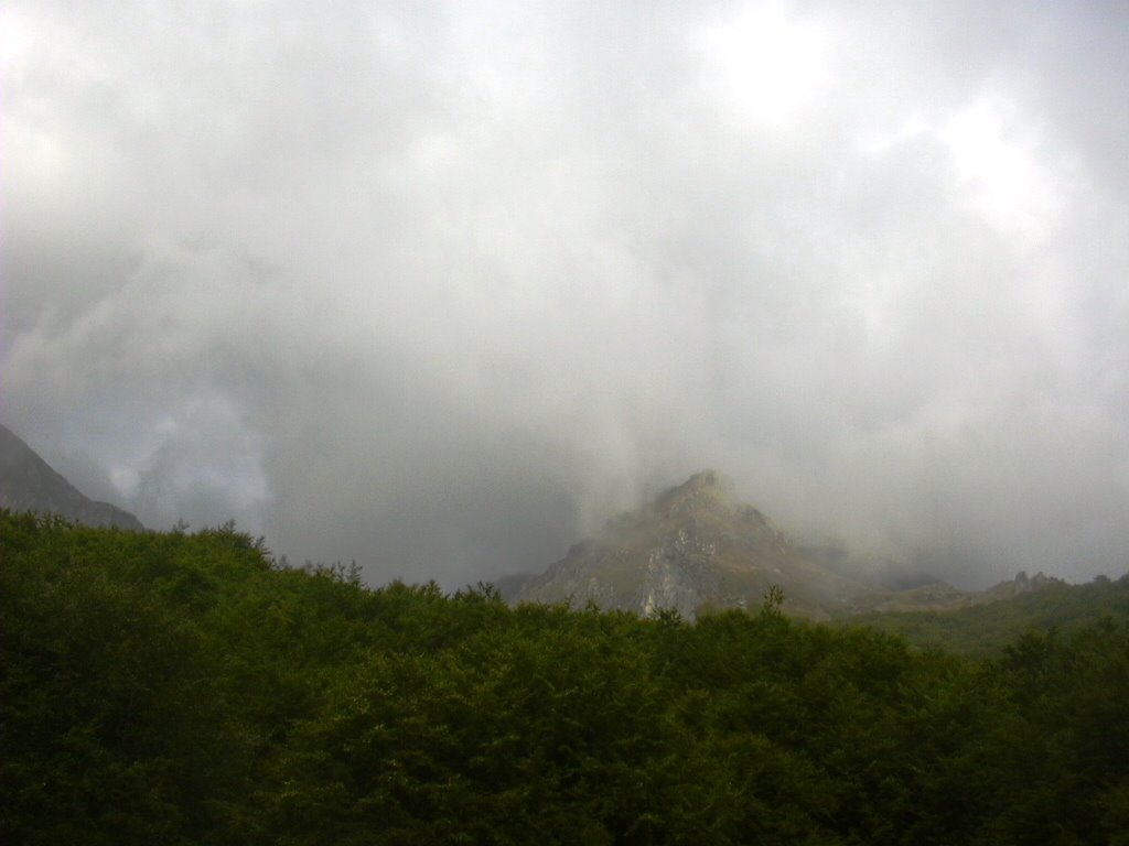 Val d'inferno - salita al rifugio Savona by Aligi Michelis