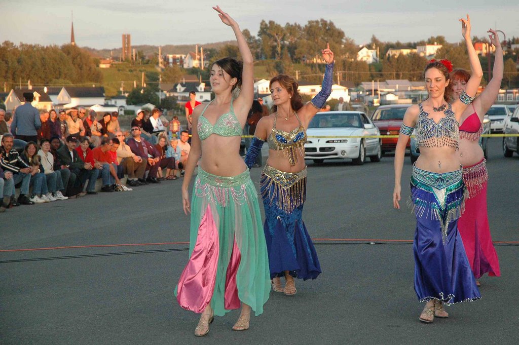 Matane - Talents Show avec danseuses de baladi sur promenade des Capitaines by RomainP