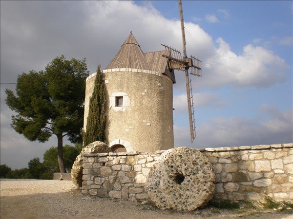 Moulin de Ventabren by Charbela