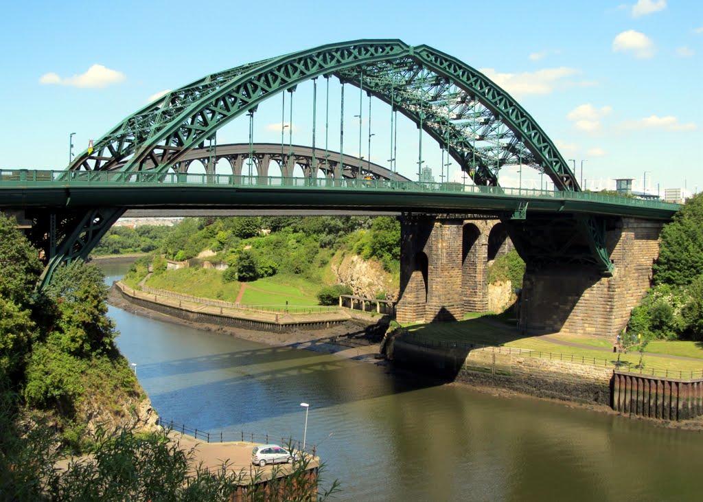 Wearmouth Road and Rail Bridges : Sunderland by Calroy