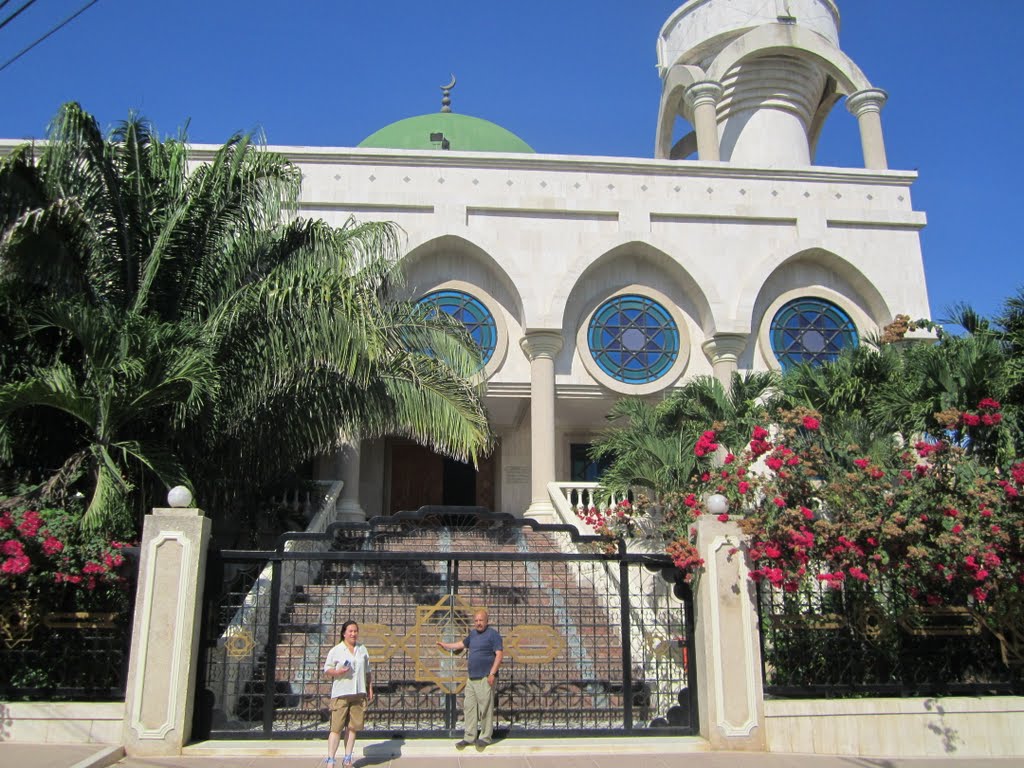 Vista parcial de La Mezquita en Maicao by Carlos A. Revelo Risueño