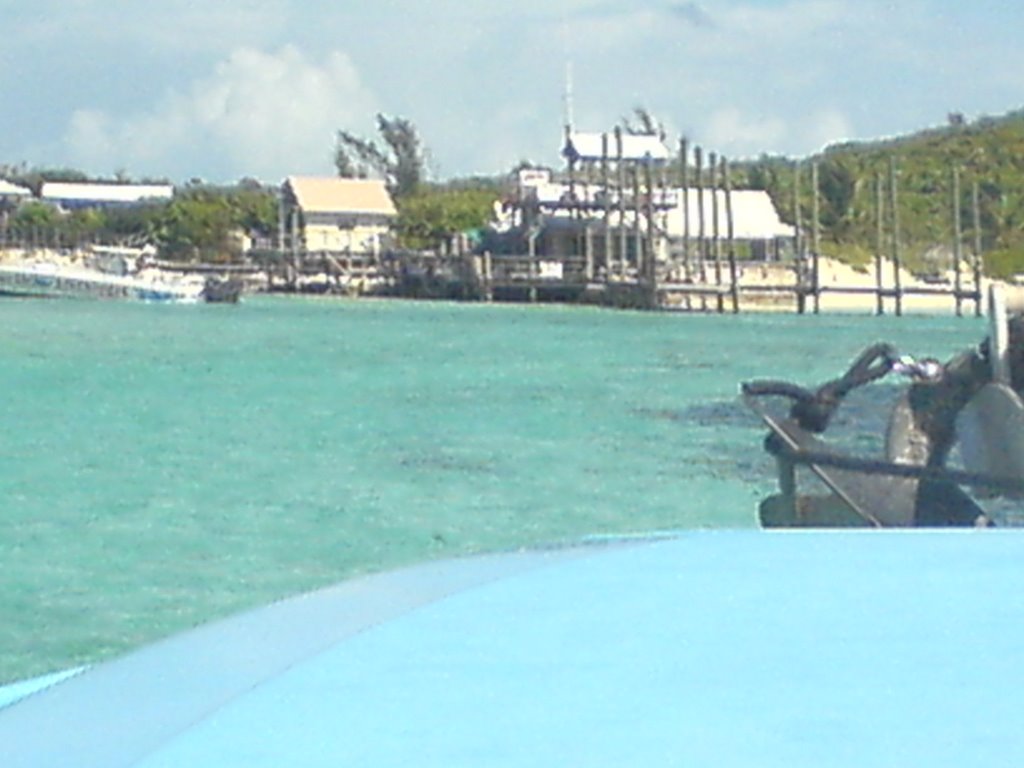 Shipwreck Cay, Exuma Islands by starkers