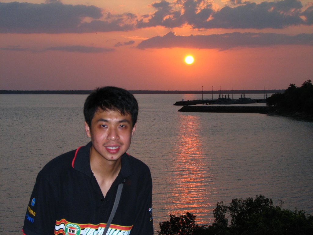 Derrick @ Darwin SunSet by Pinkgo Myke