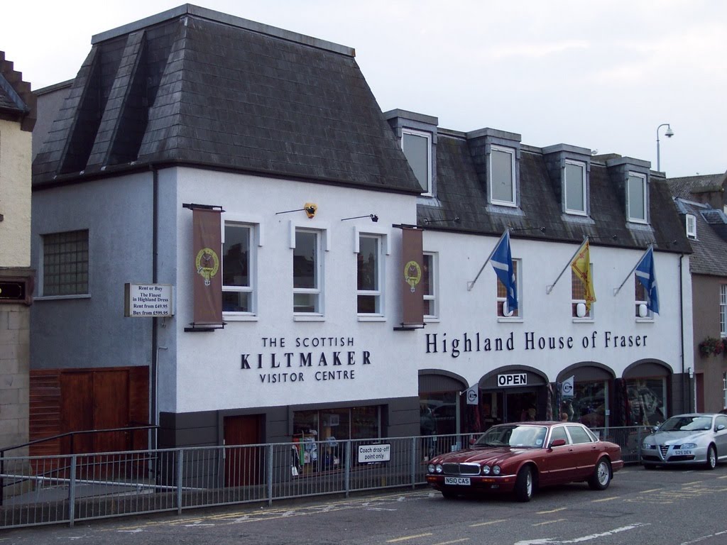 The Scottish kiltmaker, Inverness, Ecosse by TitTornade